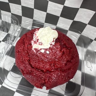 Red Velvet Muffin*