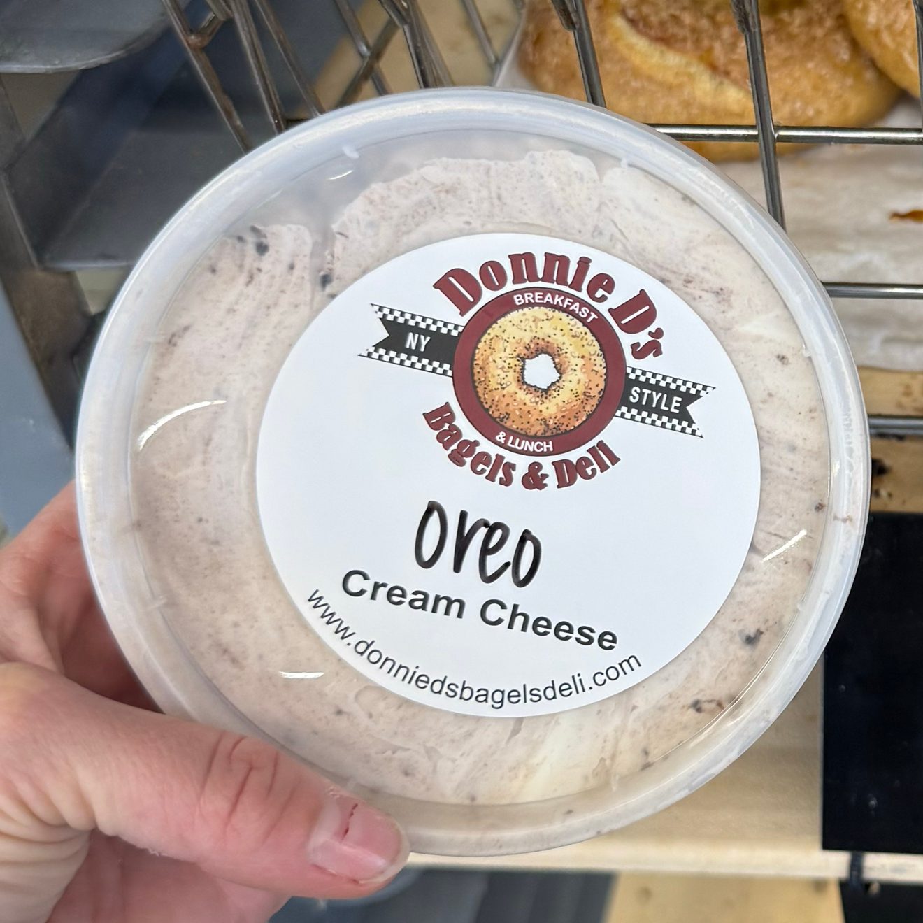 Oreo Cream Cheese 2oz..