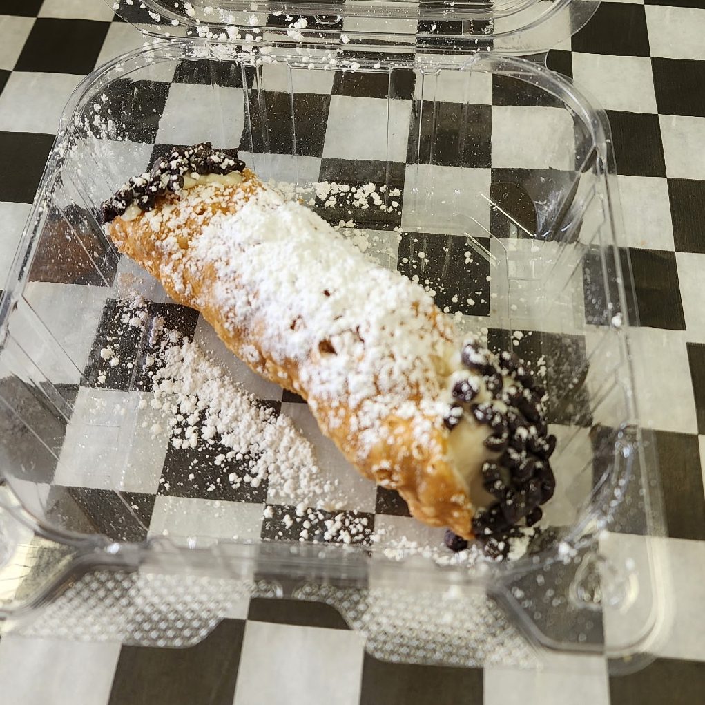 Cannoli.