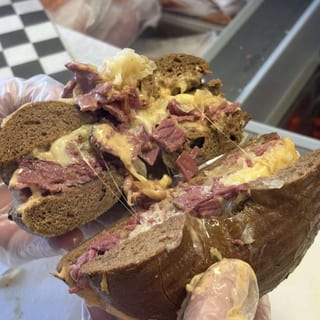 Reuben Sandwich*