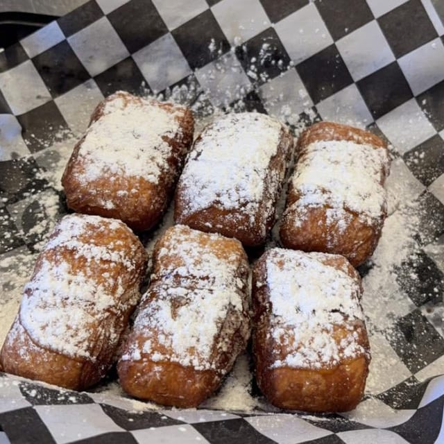 Beignets.
